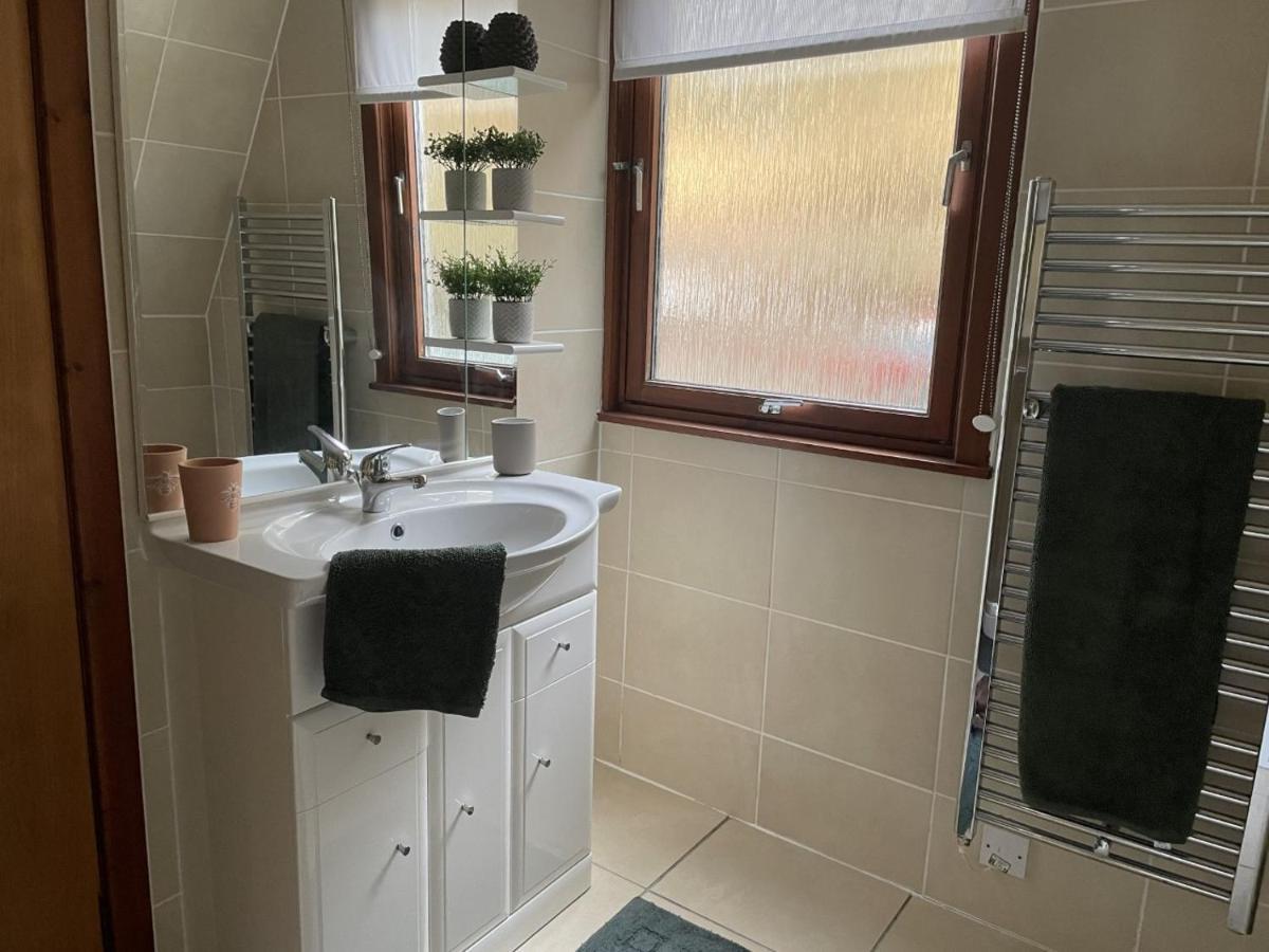 Caledonia Lodge Spean Bridge Bagian luar foto